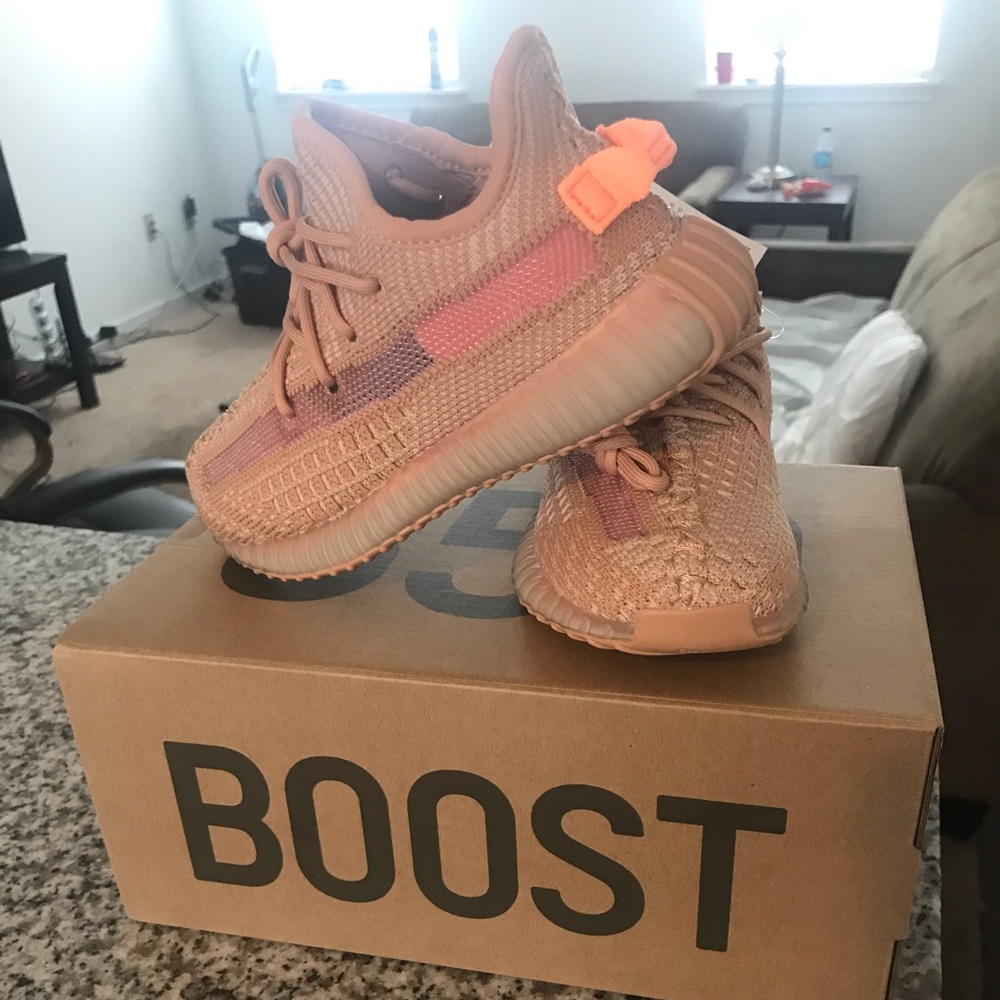 Yeezy Boost 350 V2 Clay Kids Size 10.5k
